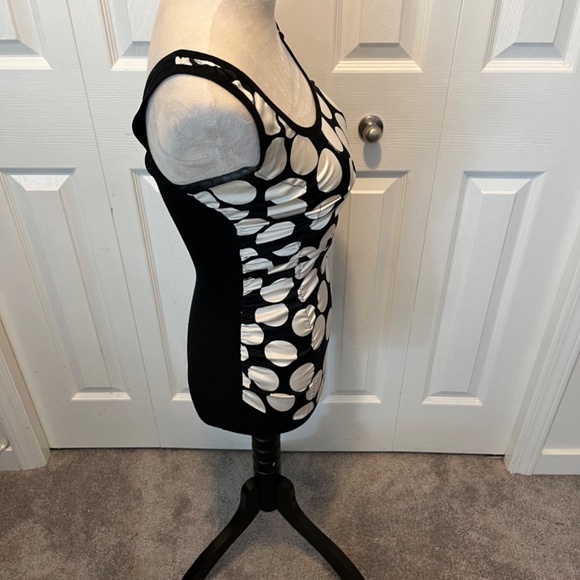 Bebe size S sleeves top - Picture 7 of 9